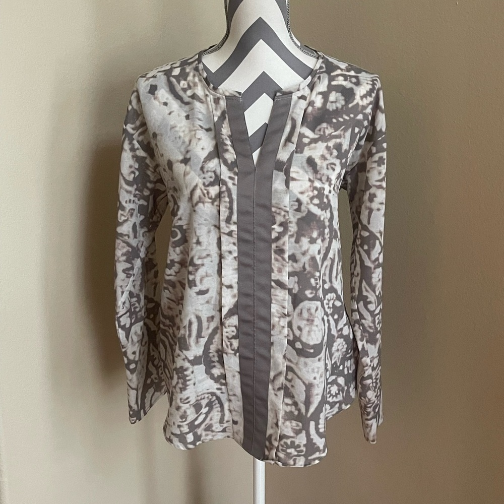 Simply Vera Vera Wang Printed Long-Sleeve V-Neck Top - Size: Large